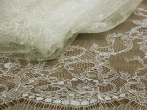 PIZZO CHANTILLY / VALENCIENNE FRANCESE 007006 V. 43 BIANCO