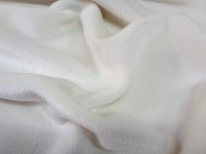 BABY ALPACA V. WHITE MILK