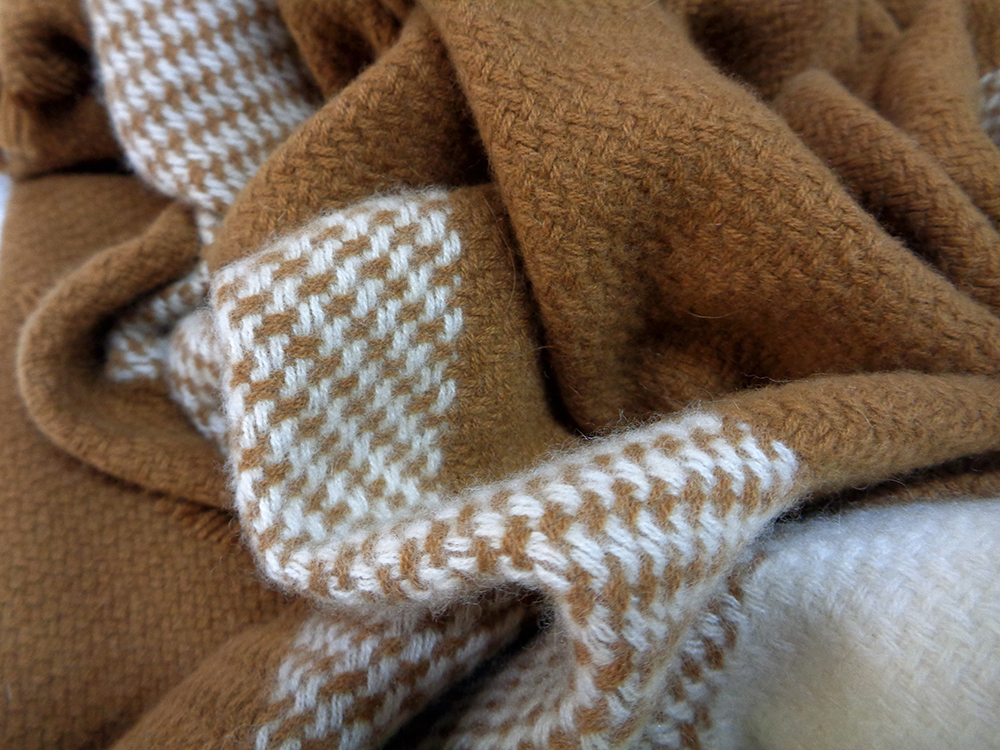 PLAID MATRIMONIALE PURA VICUNA NATURALE / BABY CASHMERE NATURALE ART. SOFFIO DEGLI DEI - immagine 5