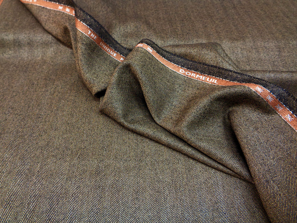 DORMEUIL KIRGYZ SPIGATO NOCCIOLA (2)