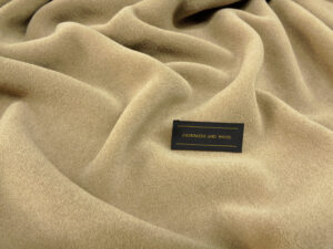 WOOL AND CASHMERE VELOUR ART. JESI V. NATURAL SAND