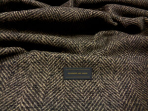 WOOL AND CASHMERE HERRINGBONE ART. DONALD V. HAZELNUT / DARK BROWN