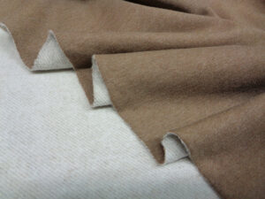 LUXURY COTTON & CASHMERE V. HAZELNUT MÉLANGE